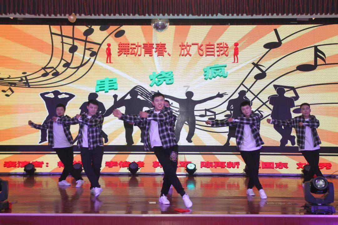 投资成顶梁柱！24家券商业绩概况亮相：15家上涨，7家下滑