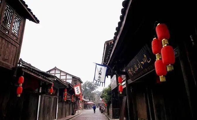 山鹰国际：宿州基地第一阶段年产90万吨包装纸热电联产项目目前处于土建施工阶段