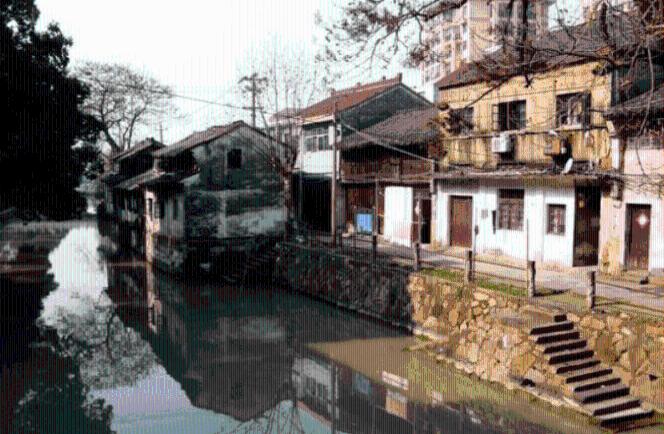 相扑选手大跳跃
